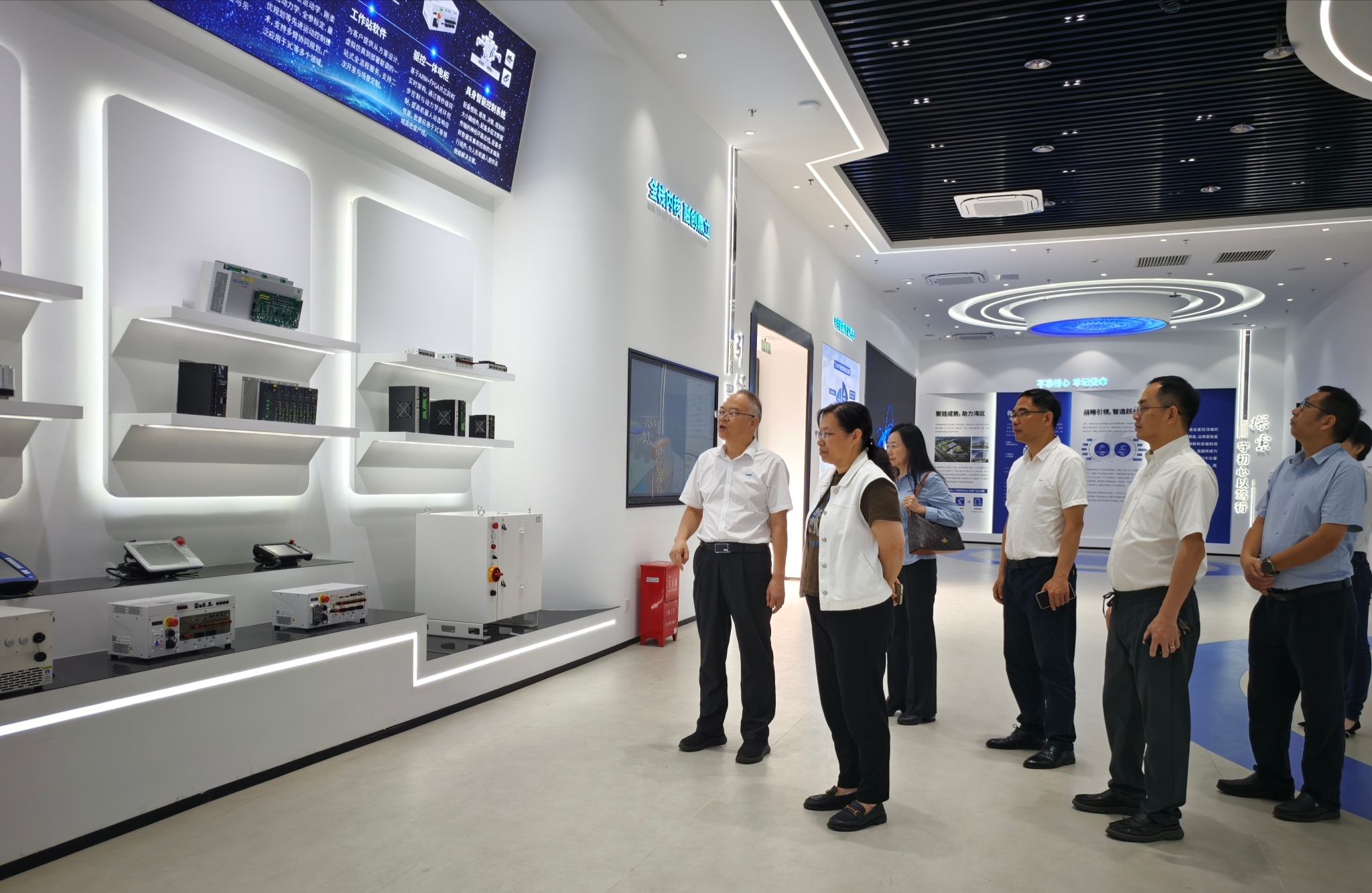 英国上市公司365